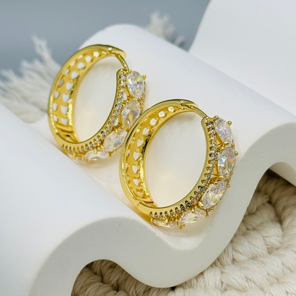 Diamond Hoop Earrings 14k laminated gold - Picture 4 of 8